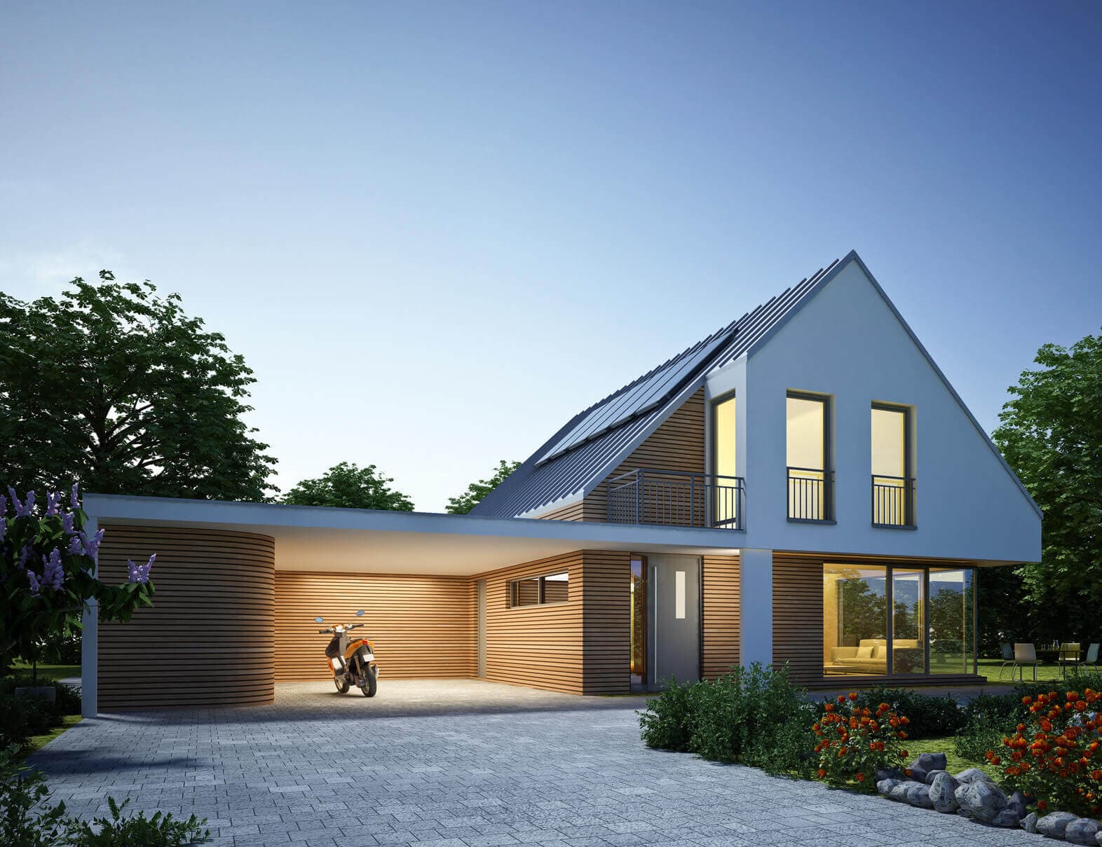 Modern villa i solnedgång med solceller på hustaket